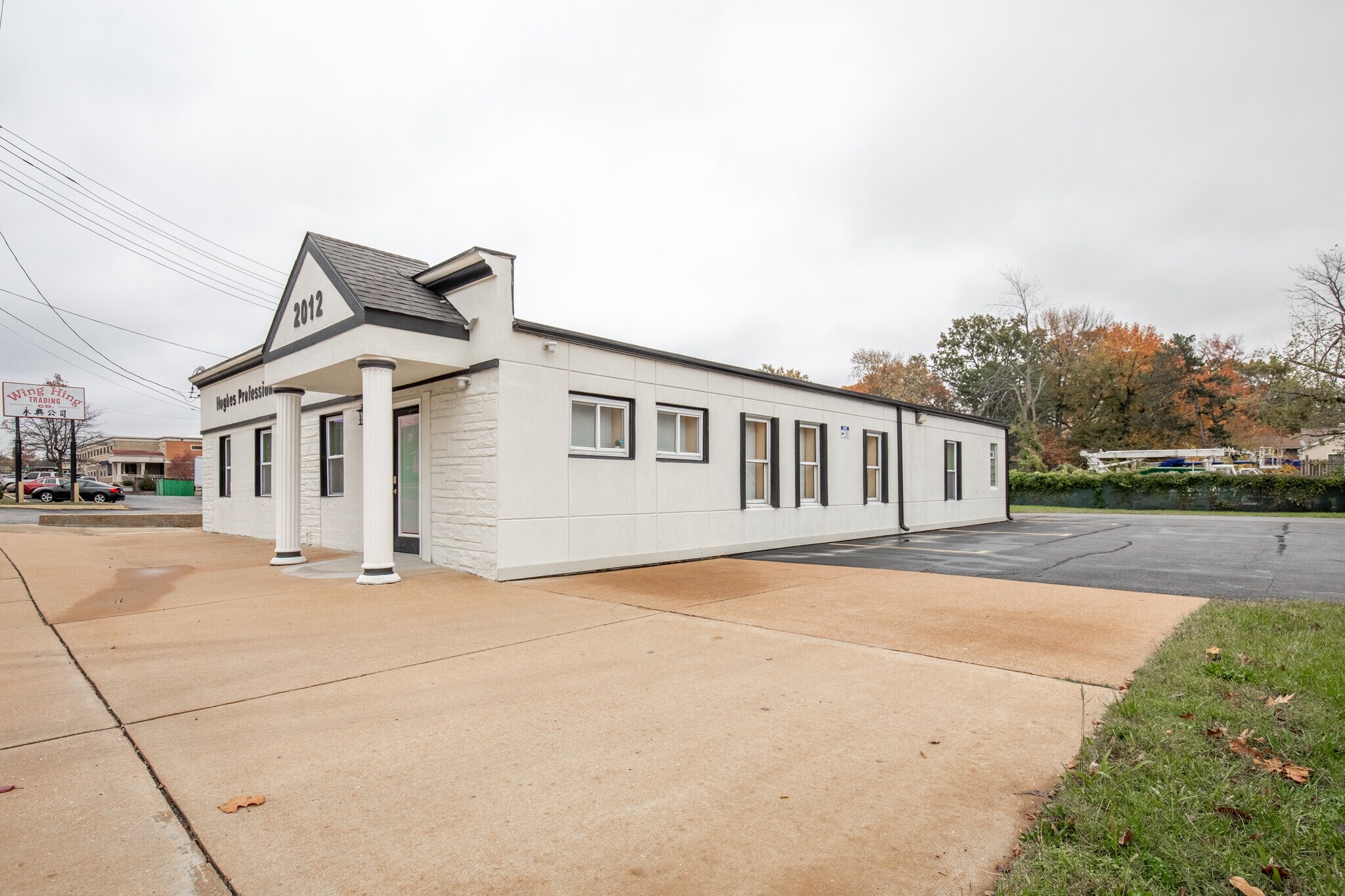 2012 Woodson Rd, Overland, MO à vendre Photo du bâtiment- Image 1 de 11