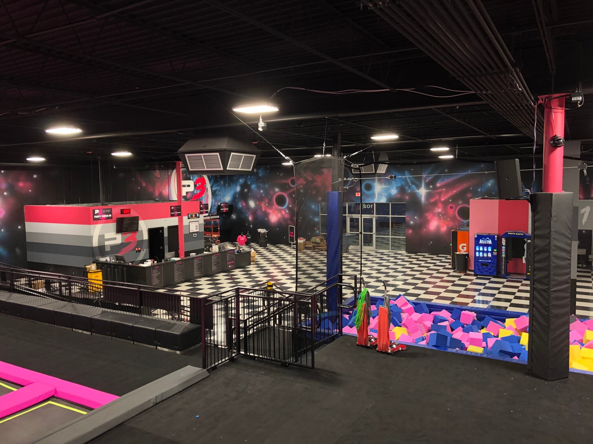 851 Highway 6, Iowa City, IA à vendre Photo intérieure- Image 1 de 1