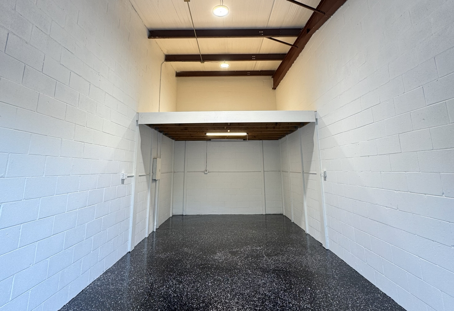 1133 Industrial Blvd, Naples, FL à louer Photo intérieure- Image 1 de 3