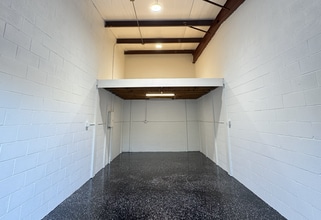 1133 Industrial Blvd, Naples, FL à louer Photo intérieure- Image 1 de 3