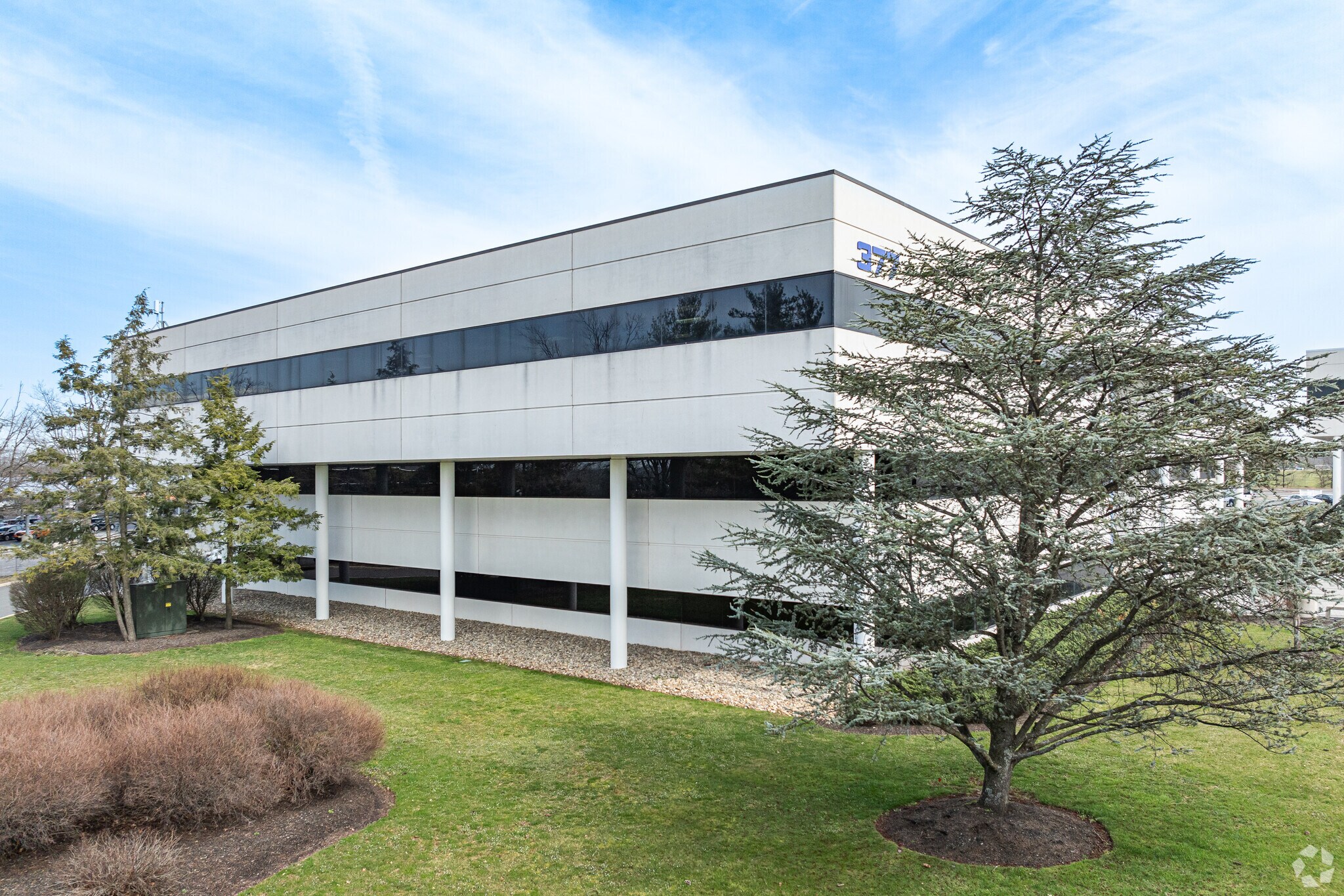 377 Hoes Ln, Piscataway, NJ à louer Photo principale- Image 1 de 11