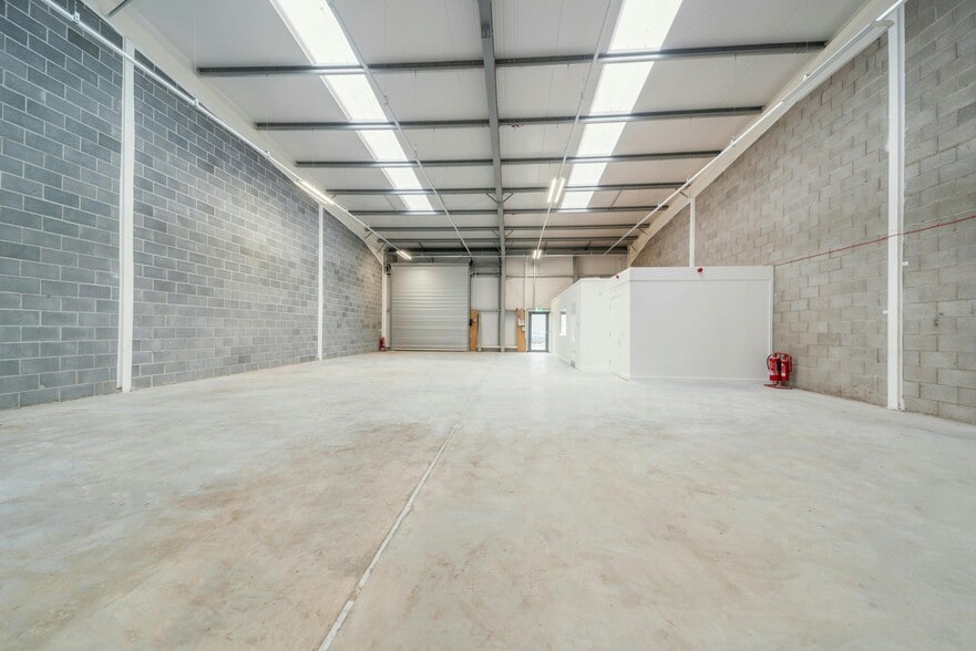 Starling Way, Bellshill for lease - Building Photo - Image 3 of 20