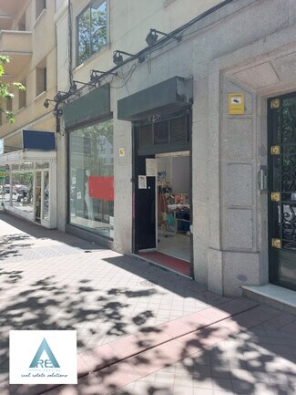 Plus de détails pour Multi-résidentiel à vendre