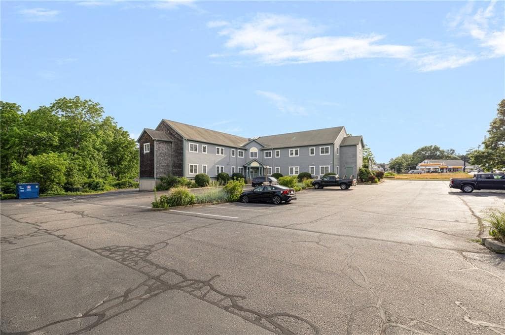 320 Phillips St, North Kingstown, RI for lease Building Photo- Image 1 of 11