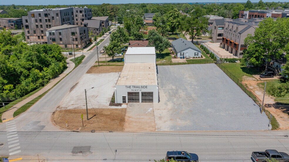 701 5th St SE, Bentonville, AR à vendre - Photo du bâtiment - Image 3 de 5