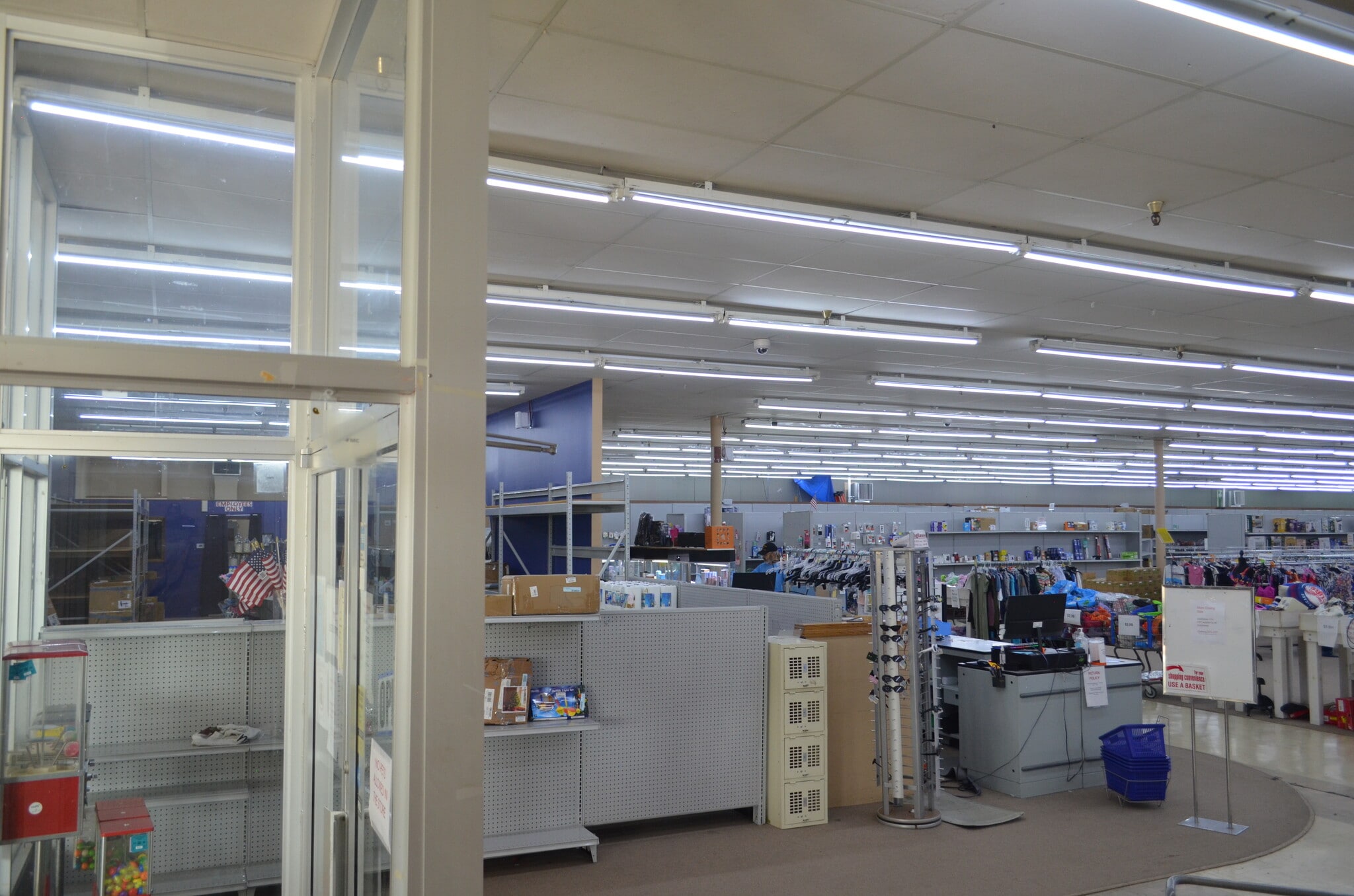 316 Eureka Ave, Berryville, AR for lease Interior Photo- Image 1 of 15