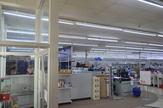 316 Eureka Ave, Berryville, AR for lease Interior Photo- Image 1 of 15
