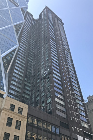 Plus de détails pour 320 W 57th St, New York, NY - Vente au détail à louer