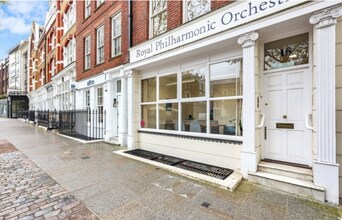 16 Clerkenwell Green, Londres à louer Photo du bâtiment- Image 2 de 19