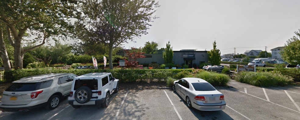 11 Bridge St, Sag Harbor, NY for lease - Building Photo - Image 2 of 12