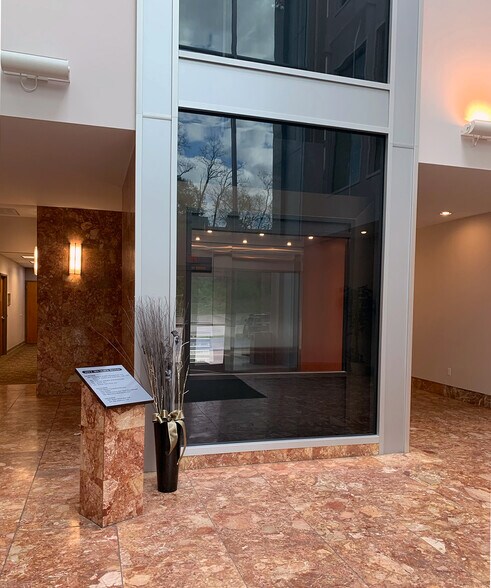 1017 Mumma Rd, Lemoyne, PA à vendre - Photo intérieure - Image 3 de 6