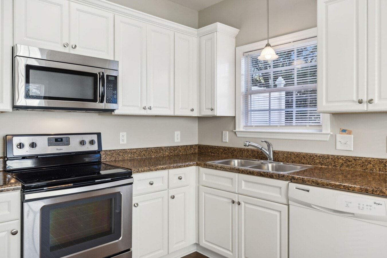 710 Joshua St, Columbia, TN 38401 - Unit 710-714 -  - Interior Photo - Image 1 of 5