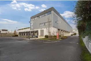 Industrial in Saint-Denis for lease - Building Photo - Image 2 of 11