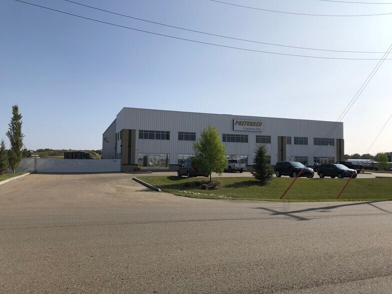 384 Saskatchewan Ave, Spruce Grove, AB à vendre - Photo principale - Image 1 de 1