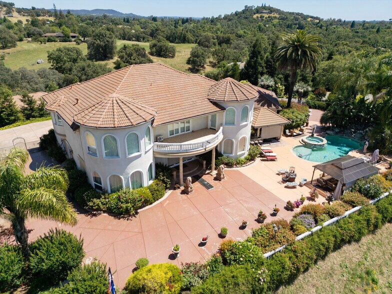7968 Rasmussen Rd, Loomis, CA à vendre - Photo du bâtiment - Image 2 de 36