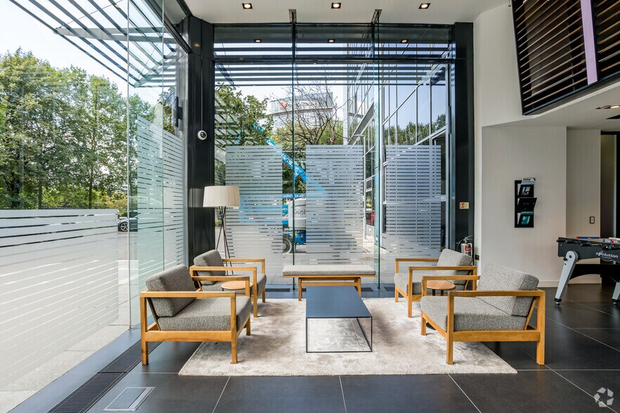 1000 Great West Rd, Brentford à louer - Hall d’entrée - Image 3 de 14