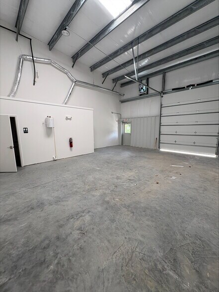 317 Pendarvis Ln, Summerville, SC à louer - Photo du bâtiment - Image 3 de 5