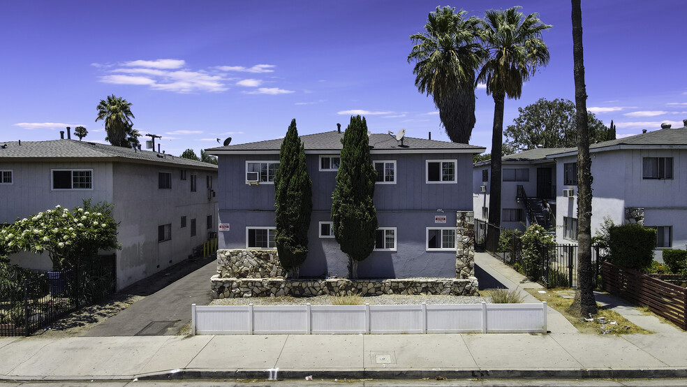 6925 Whitsett Ave, North Hollywood, CA for sale - Building Photo - Image 2 of 3