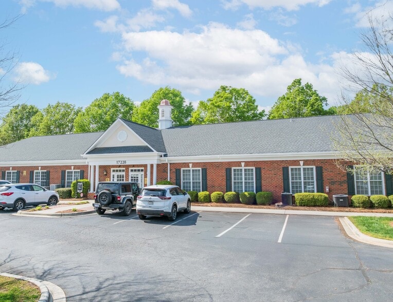 17228 Lancaster Hwy, Charlotte, NC for lease - Building Photo - Image 2 of 11