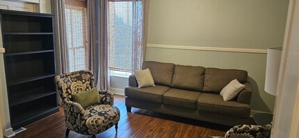 632 Holly Ave, Winston-Salem, NC à louer Photo du bâtiment- Image 2 de 2