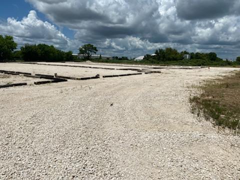 County Road 227-A, Clute, TX à louer - Photo du bâtiment - Image 2 de 5