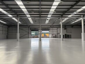 Olds Approach, Watford for lease Interior Photo- Image 2 of 5