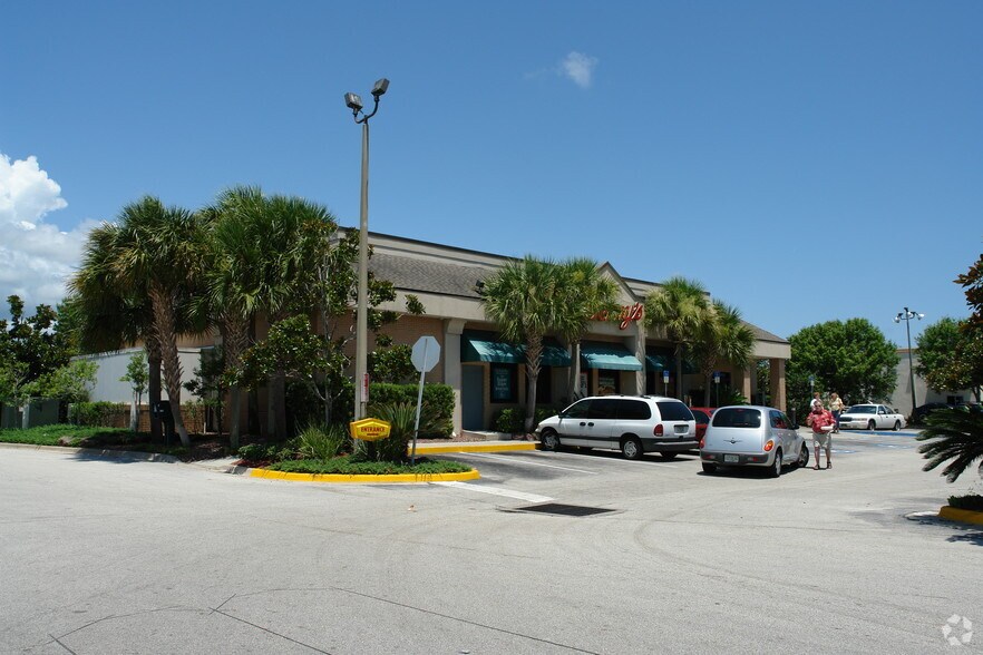 110 Williamson Blvd, Ormond Beach, FL à louer - Photo du bâtiment - Image 2 de 3