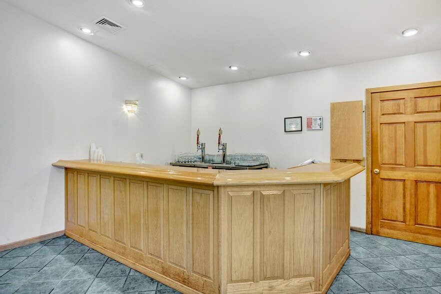 2379 S Black Horse Pike, Williamstown, NJ for lease - Interior Photo - Image 3 of 26