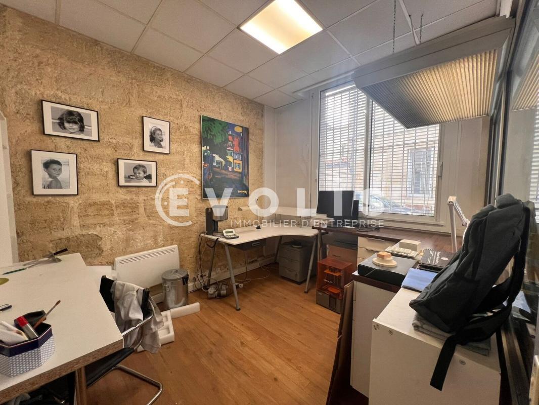 Office in Bordeaux for lease Interior Photo- Image 1 of 4
