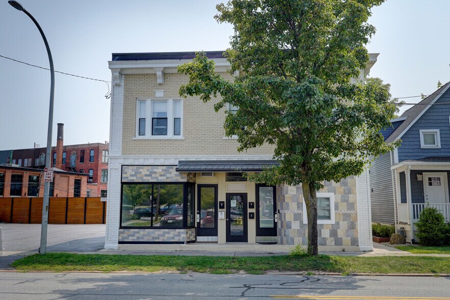 165 Atlantic Ave, Rochester, NY à louer - Photo du bâtiment - Image 1 de 11
