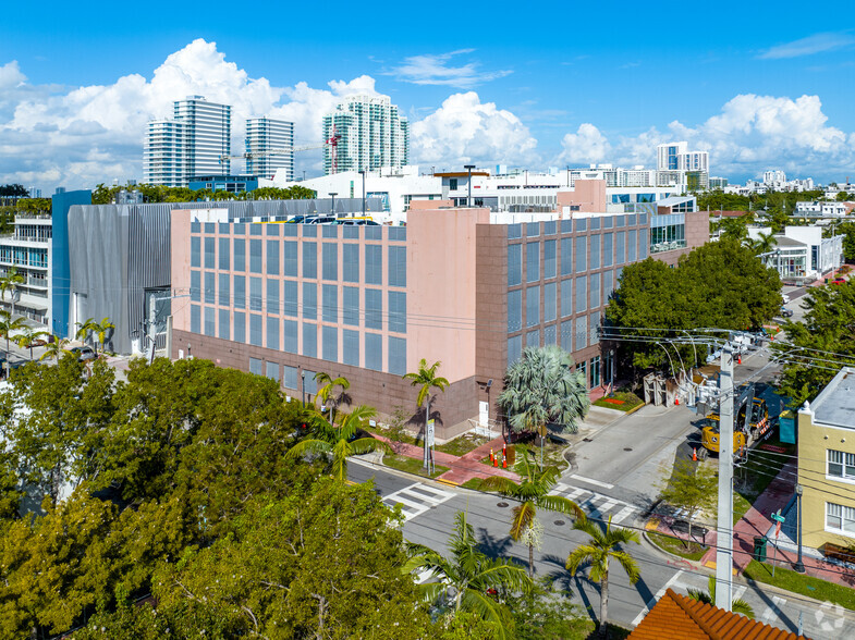 1000 5th St, Miami Beach, FL for lease - Building Photo - Image 2 of 14