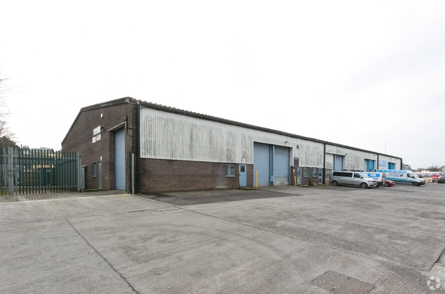 Gazelle Rd, Yeovil for lease - Primary Photo - Image 1 of 5