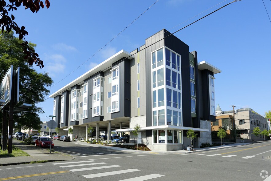 321 Legion Way, Olympia, WA à vendre - Photo du bâtiment - Image 2 de 5
