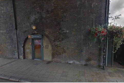 Redcross Way, Londres à louer Photo principale- Image 1 de 2