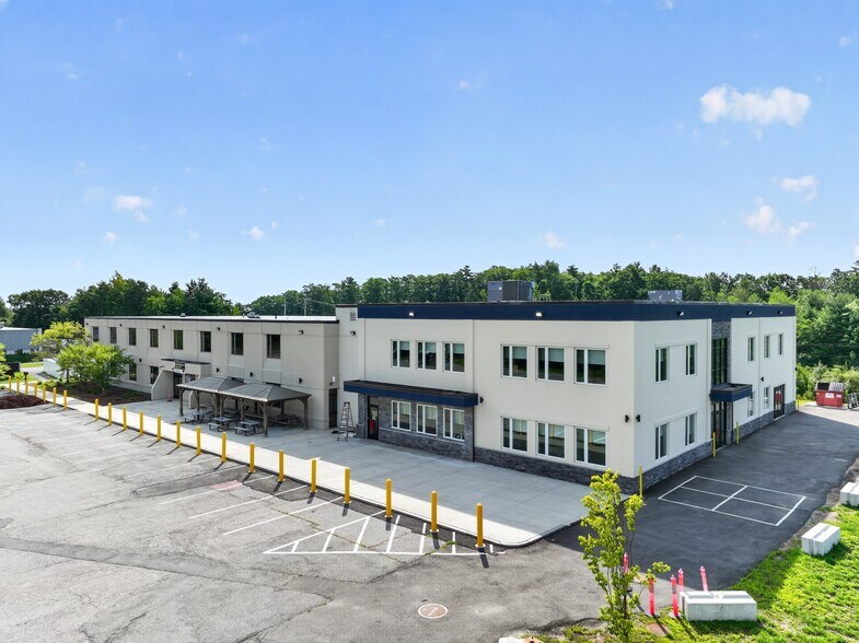 1 Industrial Dr, Windham, NH à vendre - Photo du bâtiment - Image 3 de 46