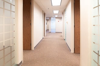 2800 S River Rd, Des Plaines, IL à louer Photo intérieure- Image 2 de 6