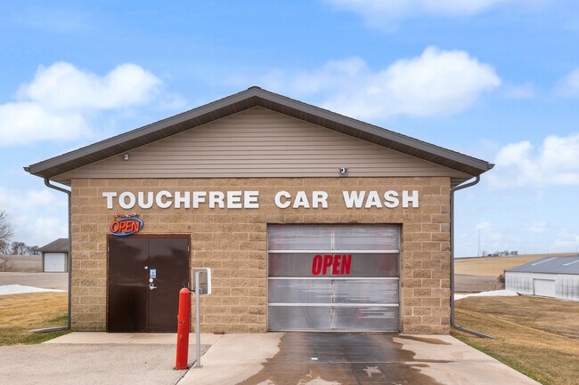 More details for 1275 Margaret st, Markesan, WI - Retail for Sale