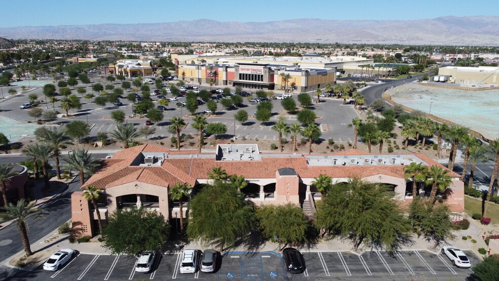 47040-47050 Washington St, La Quinta, CA for lease - Building Photo - Image 3 of 11