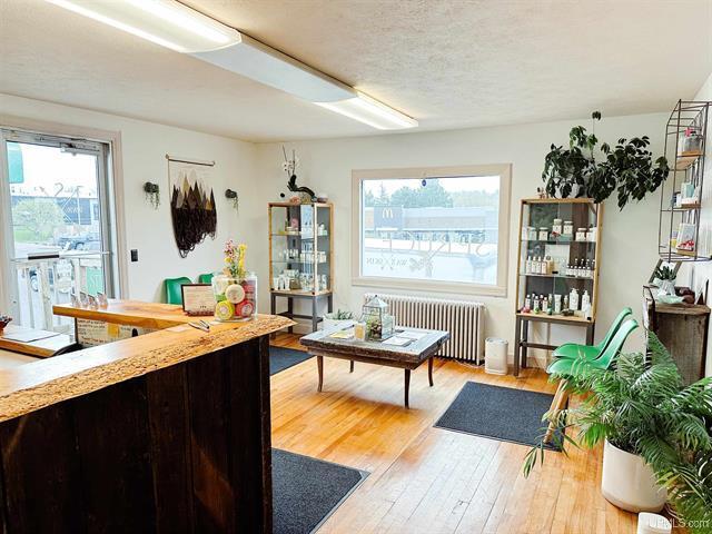 1104 W Washington St, Marquette, MI for sale - Interior Photo - Image 3 of 11