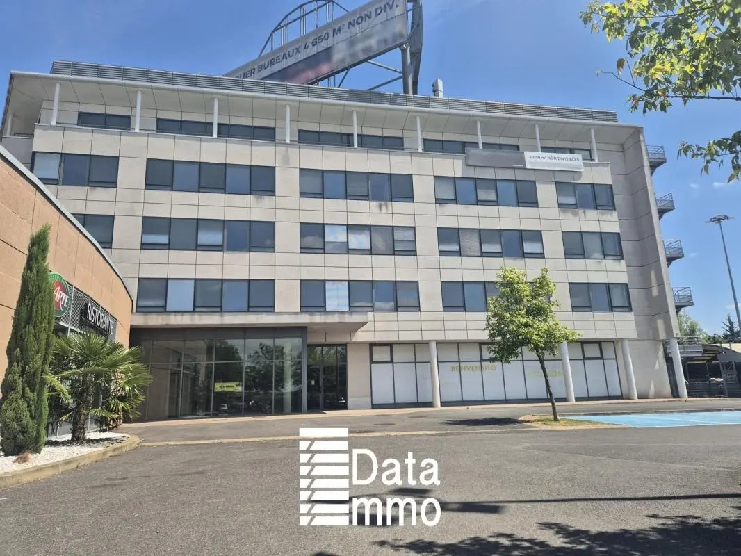 21 Boulevard Jean Monnet, Villiers-sur-Marne for lease Building Photo- Image 1 of 5