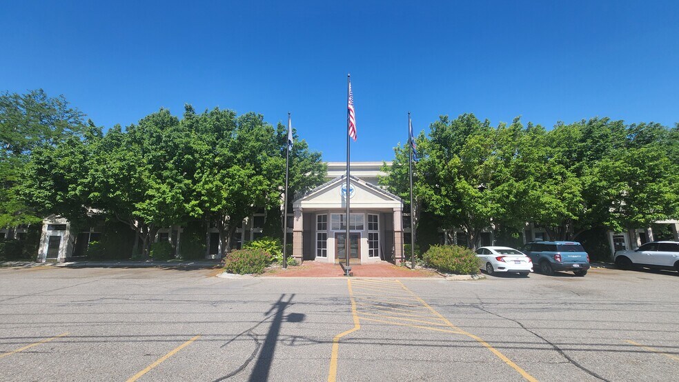 3910 S Yellowstone Hwy, Idaho Falls, ID à louer - Photo du bâtiment - Image 2 de 2