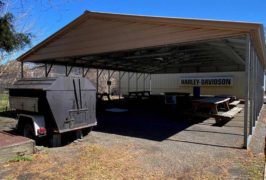 385 N Witchduck Rd, Virginia Beach, VA for sale - Building Photo - Image 2 of 12