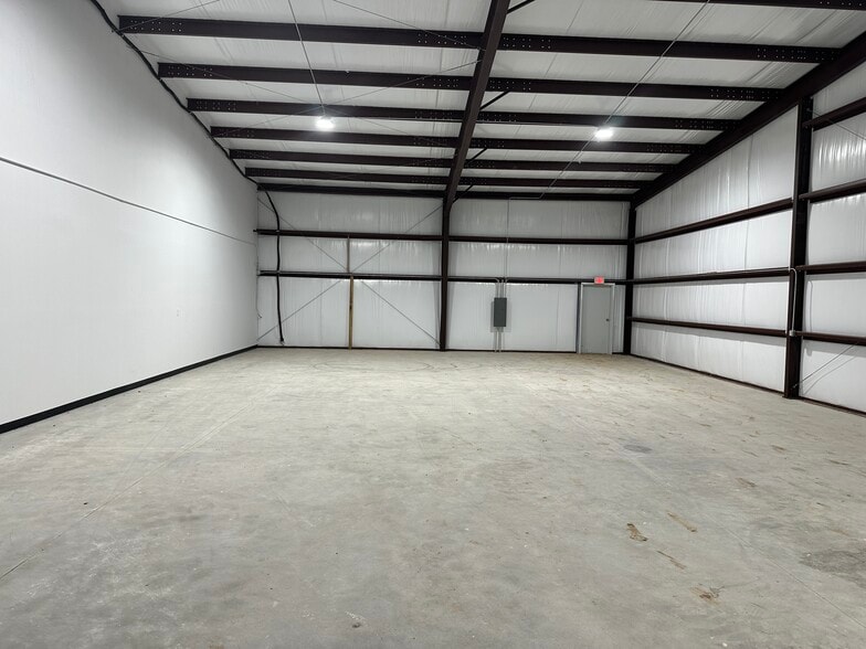 17542 Matany Rd, Justin, TX for sale - Building Photo - Image 2 of 3