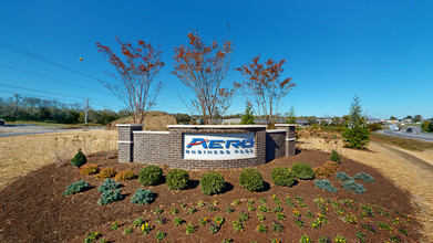 815 Aviation Ln, Gallatin, TN à louer Num risation 3D de Matterport- Image 1 de 12