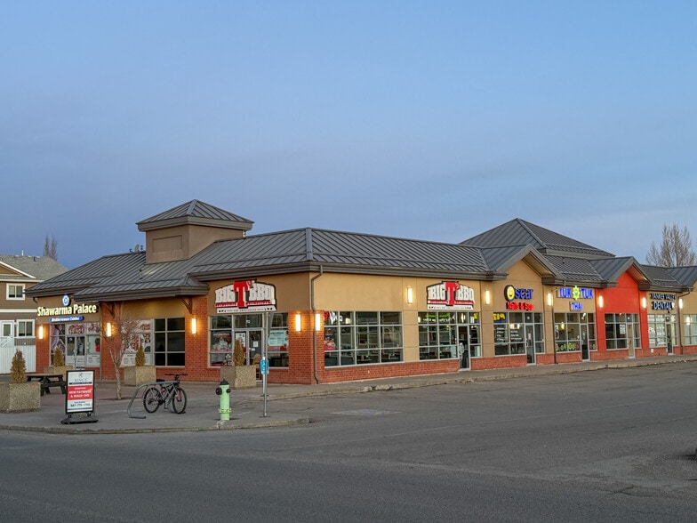 960 Yankee Valley Blvd SE, Airdrie, AB for lease - Building Photo - Image 3 of 9