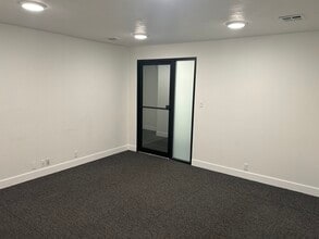 165 N 100 E, St George, UT for lease Interior Photo- Image 1 of 4