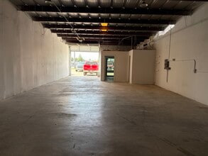 7999 Hansen Rd, Houston, TX for lease Interior Photo- Image 2 of 3