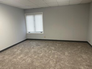 1 Austin Ave, Iselin, NJ for lease Interior Photo- Image 1 of 2