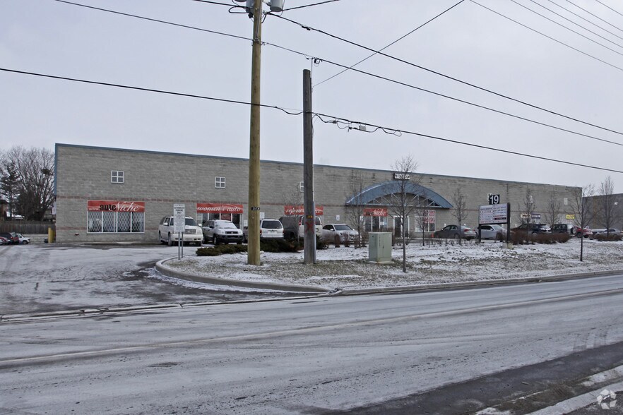 19 Laidlaw Blvd, Markham, ON for sale - Primary Photo - Image 1 of 1