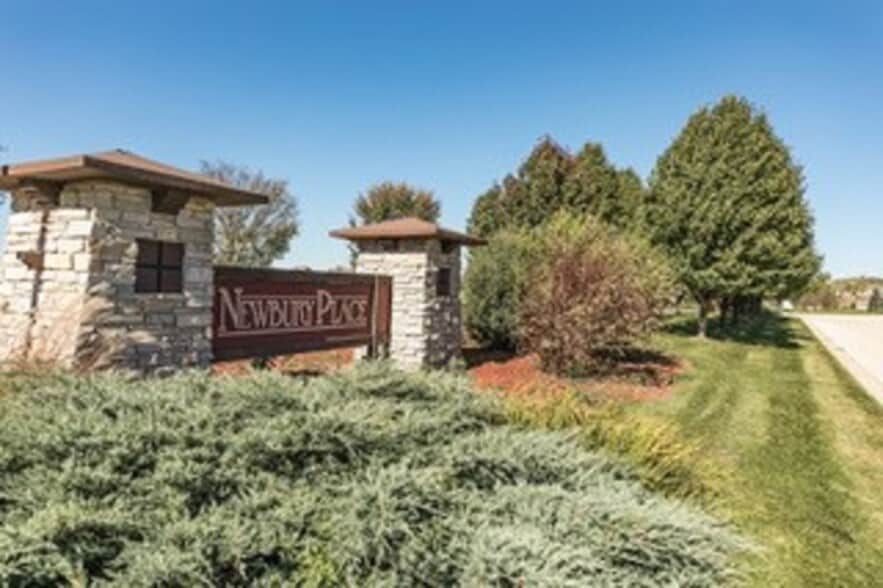 Newbury Place, Caledonia, IL à vendre - Photo principale - Image 1 de 7